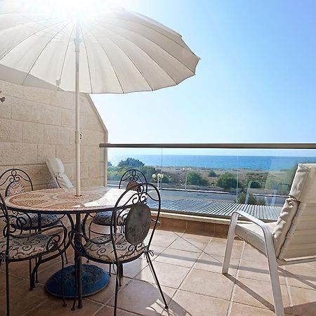 Nahariya Beachfront Buitenkant foto